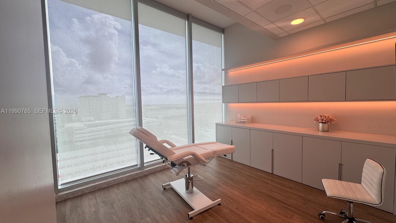 2820 NE 214th St # 1004, Aventura FL 33180 — 30