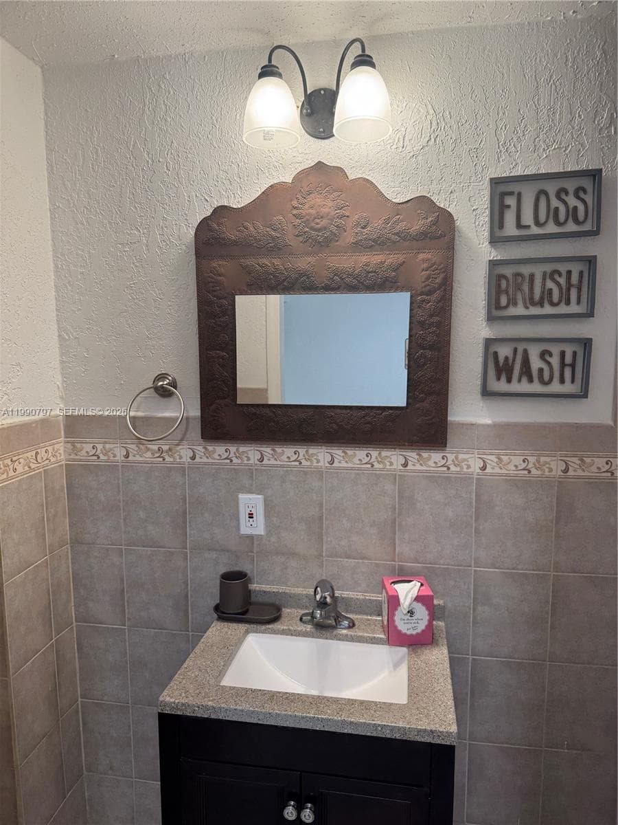 6126 SW 61st St, South Miami FL 33143 — 6