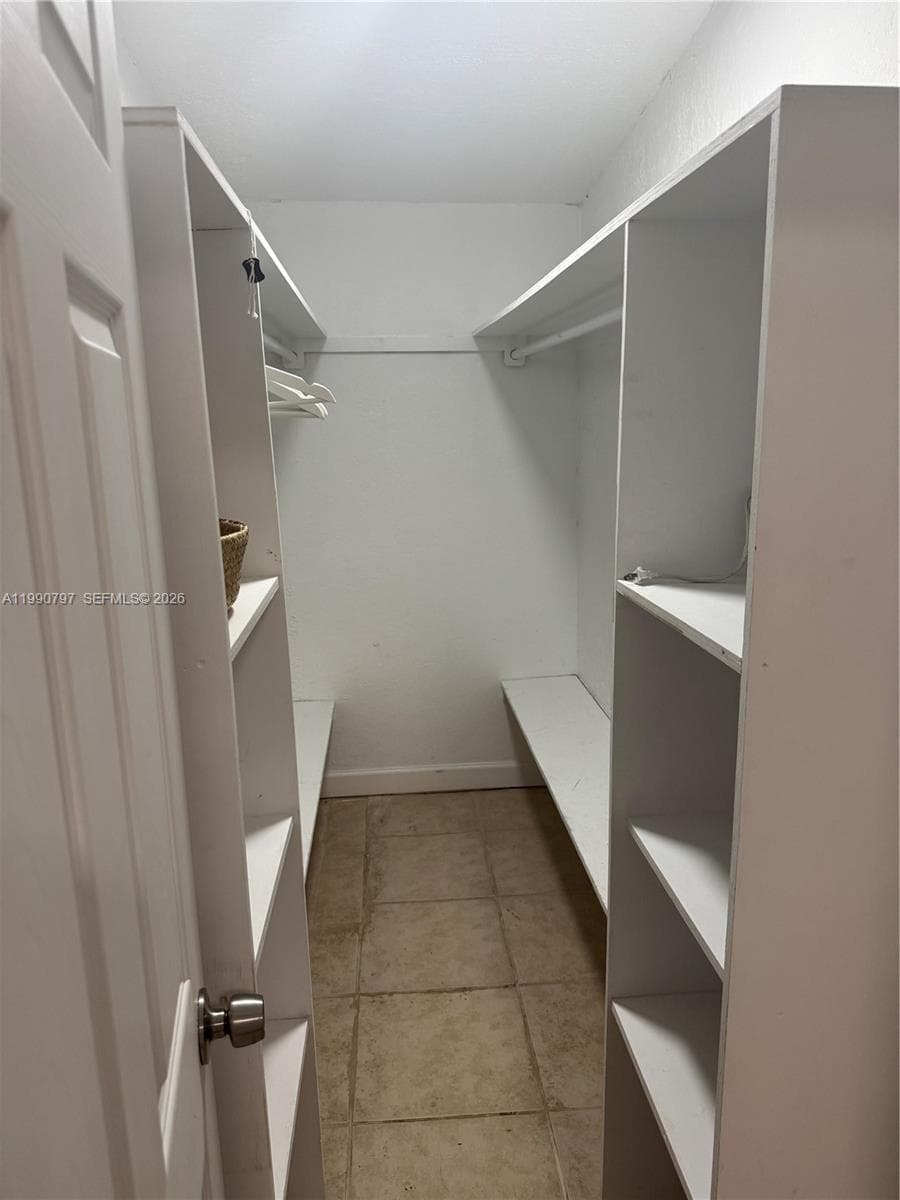 6126 SW 61st St, South Miami FL 33143 — 7