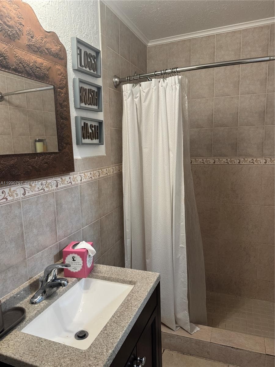 6126 SW 61st St, South Miami FL 33143 — 4