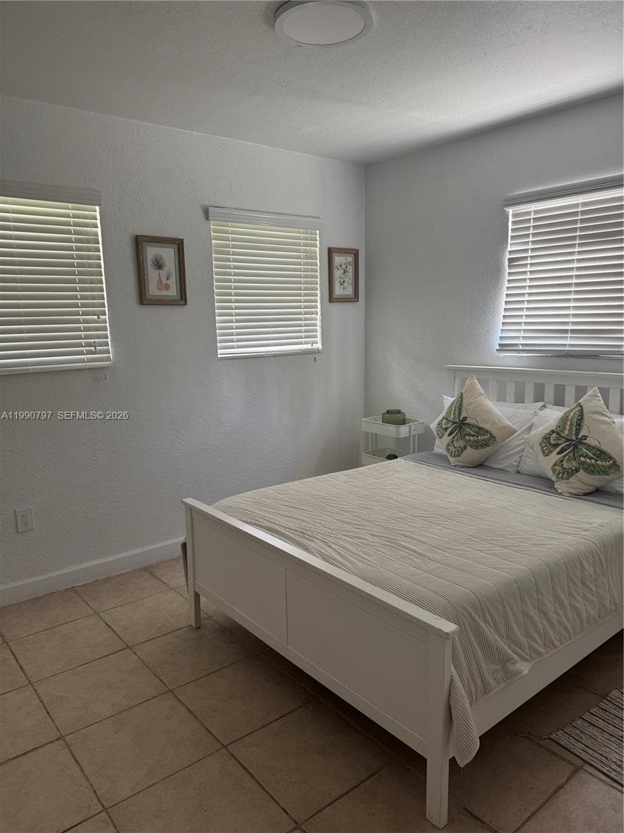6126 SW 61st St, South Miami FL 33143 — 8