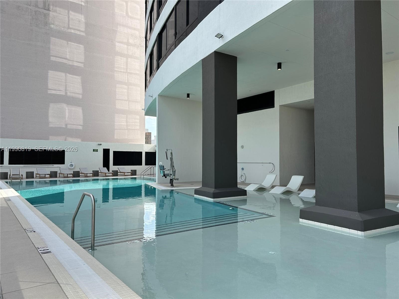 225 N miami ave # 1003, Miami FL 33128 — 43
