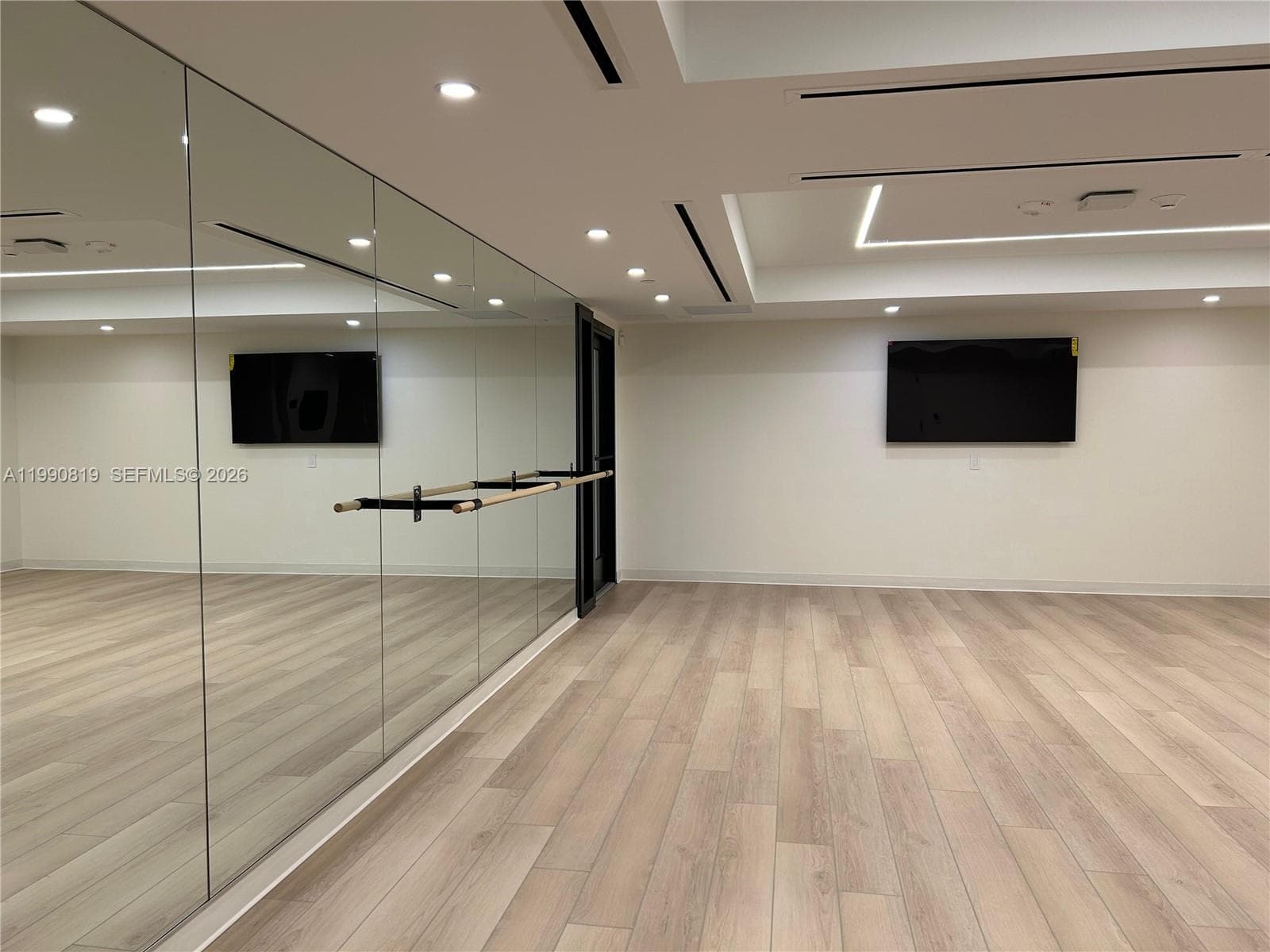 225 N miami ave # 1003, Miami FL 33128 — 38
