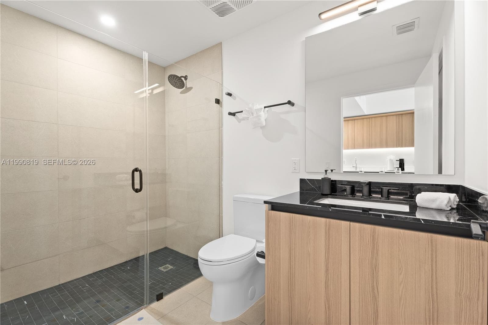 225 N miami ave # 1003, Miami FL 33128 — 14