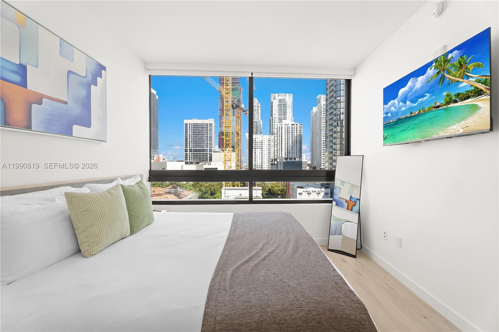 225 N miami ave # 1003, Miami FL 33128 — 18