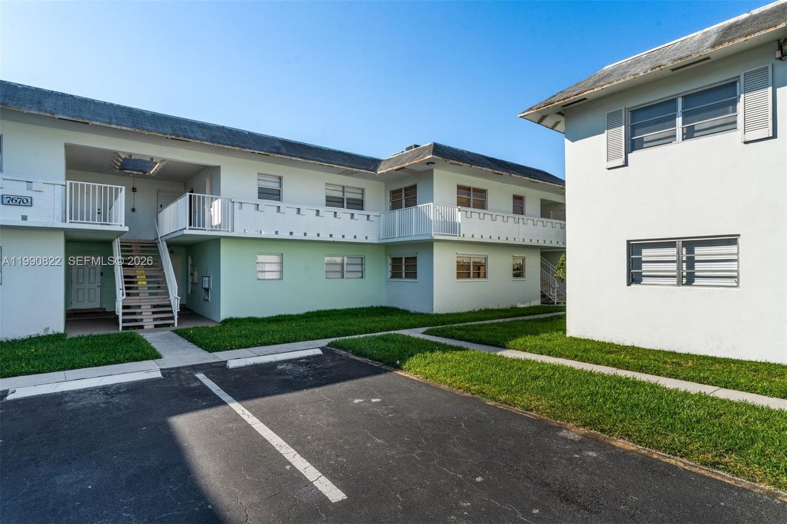7670 SW 82nd St # H117, Miami FL 33143 — 2