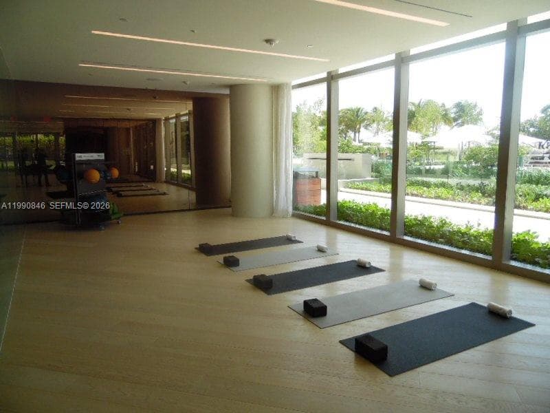 10203 Collins Ave # 905, Bal Harbour FL 33154 — 29