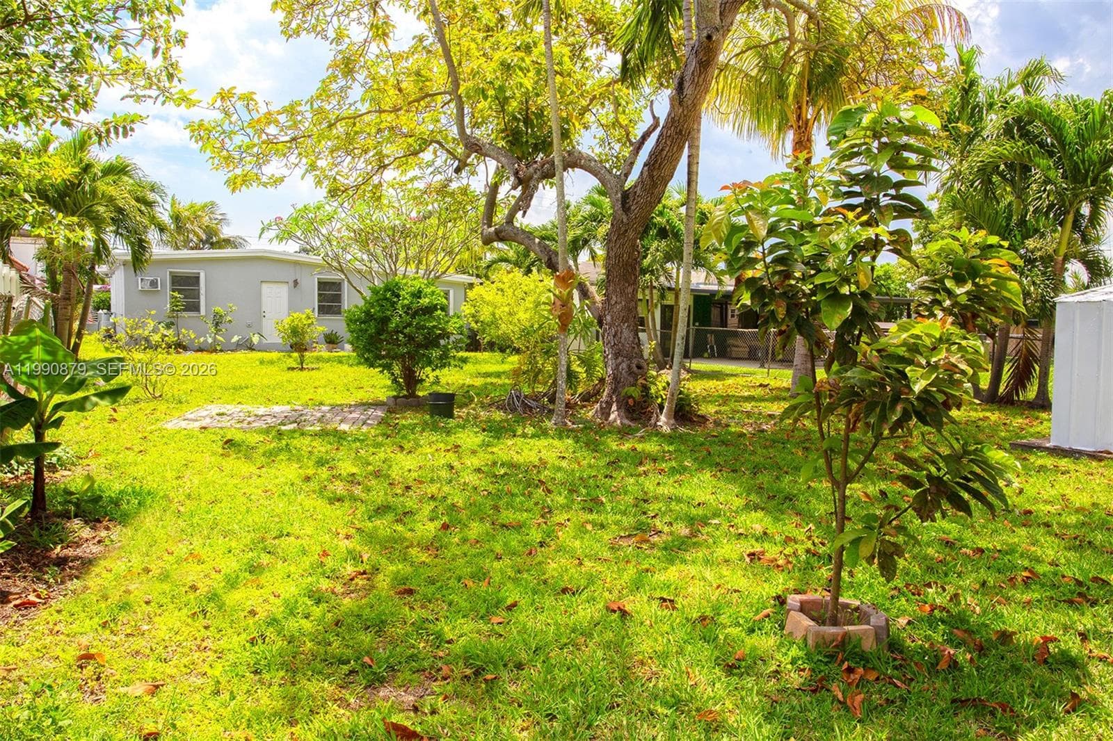 6339 SW 32nd St, Miami FL 33155 — 33