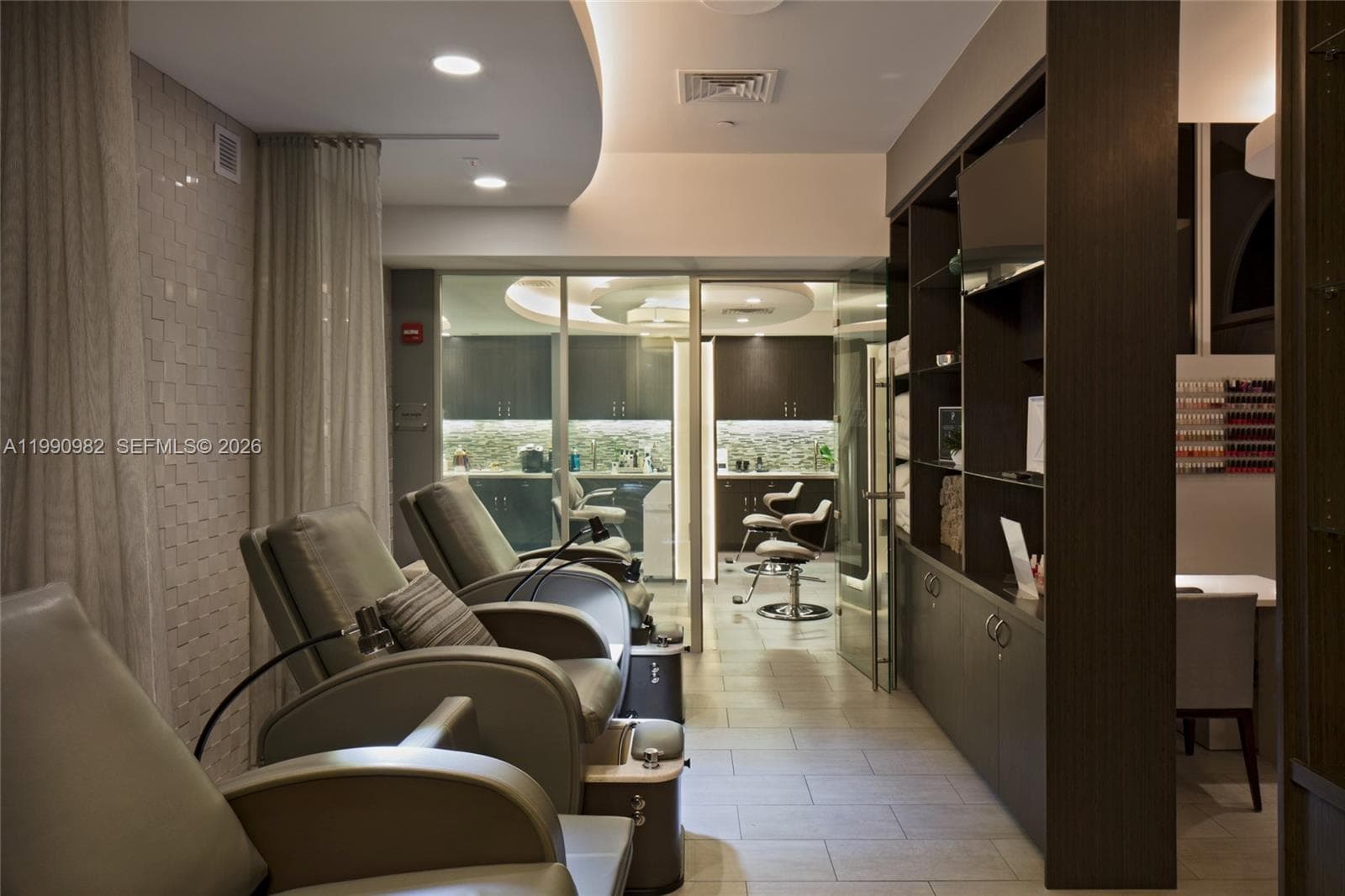 21050 Point Pl # 401, Aventura FL 33180 — 43