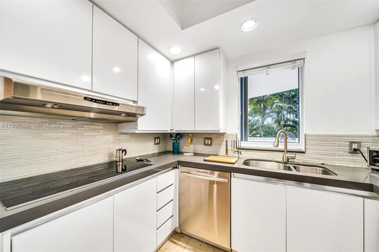 21050 Point Pl # 401, Aventura FL 33180 — 10
