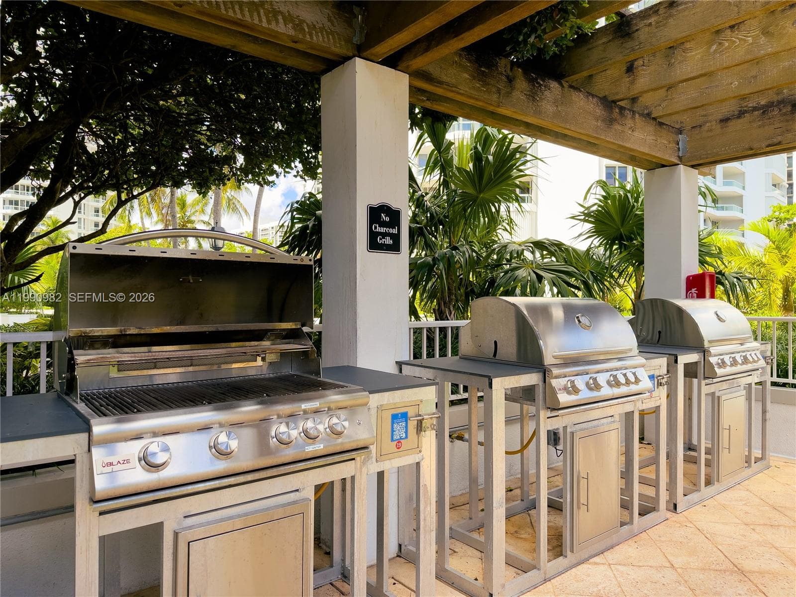 21050 Point Pl # 401, Aventura FL 33180 — 25