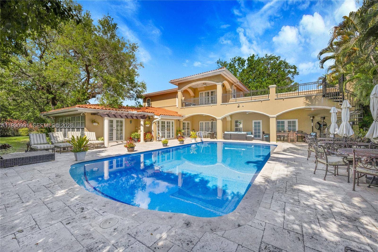 6200 Granada Blvd, Coral Gables FL 33146 — 24