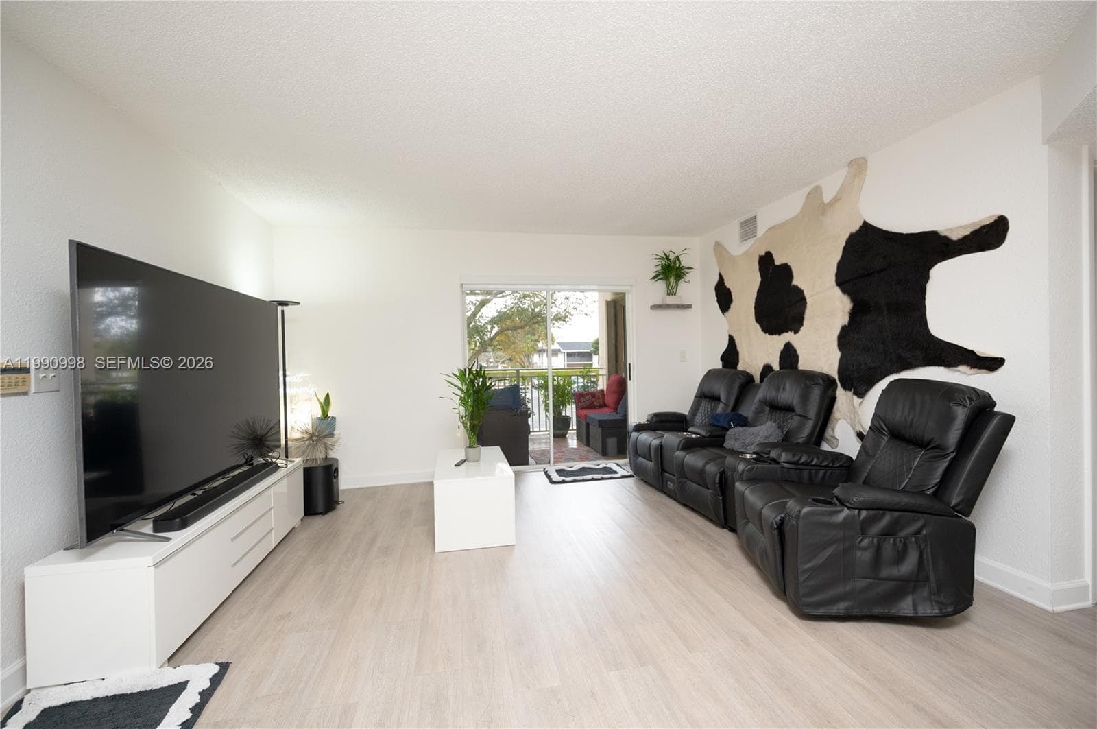 18890 NW 57 ave # 210, Hialeah FL 33015 — 2