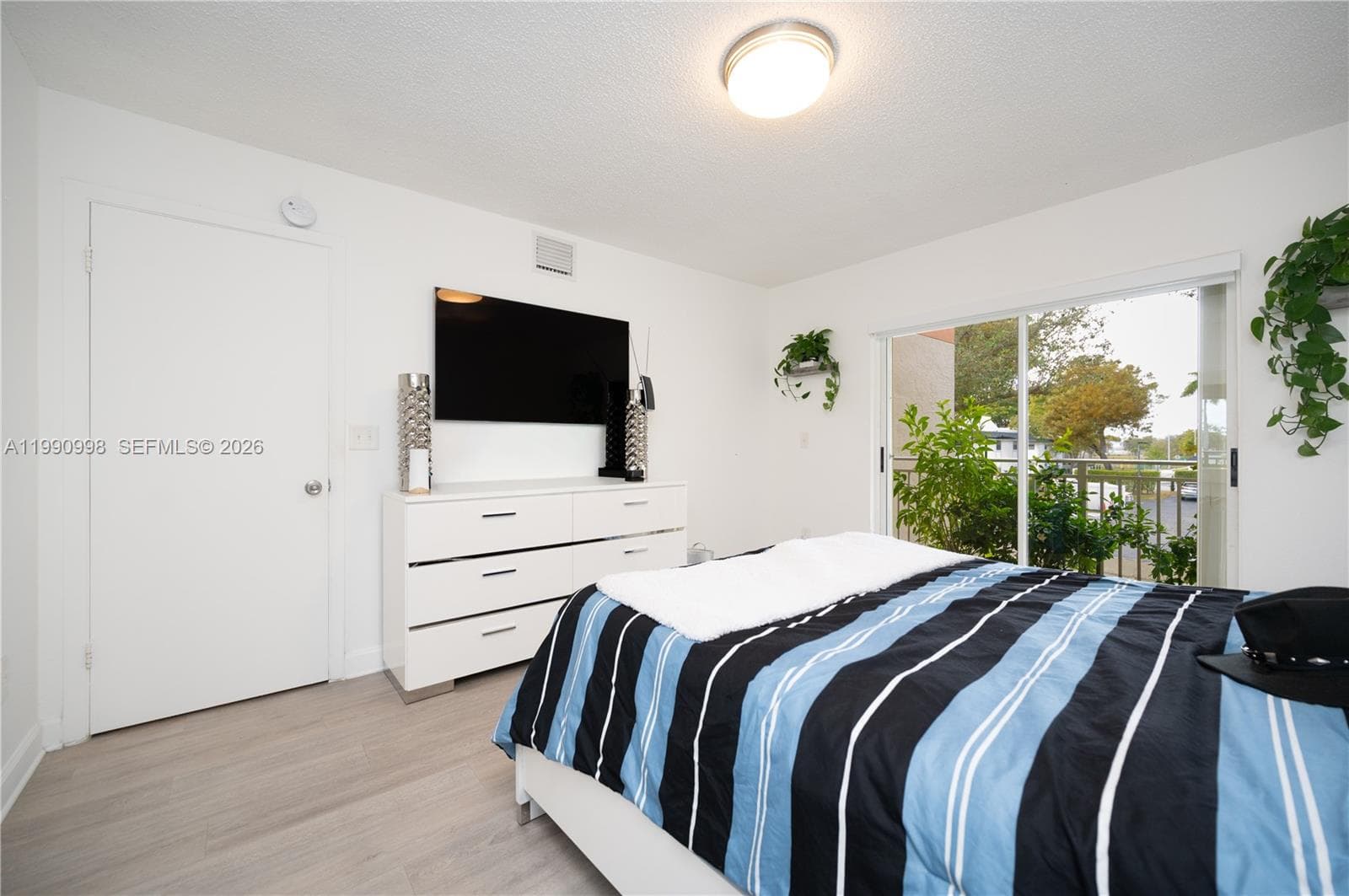 18890 NW 57 ave # 210, Hialeah FL 33015 — 12