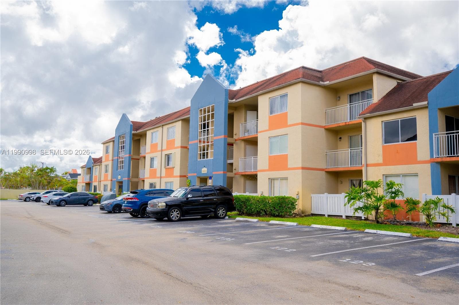 18890 NW 57 ave # 210, Hialeah FL 33015 — 1