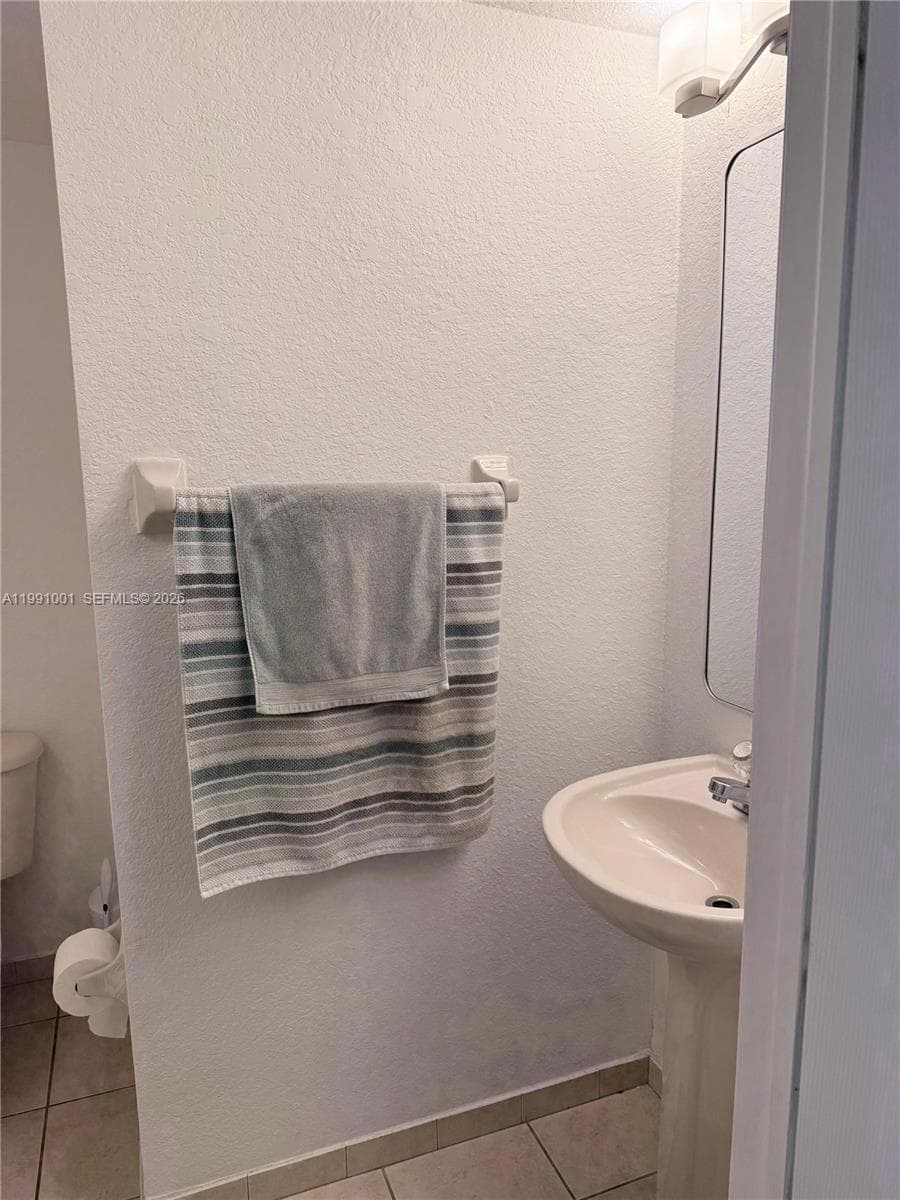 7809 NW 114th Path, Doral FL 33178 — 8