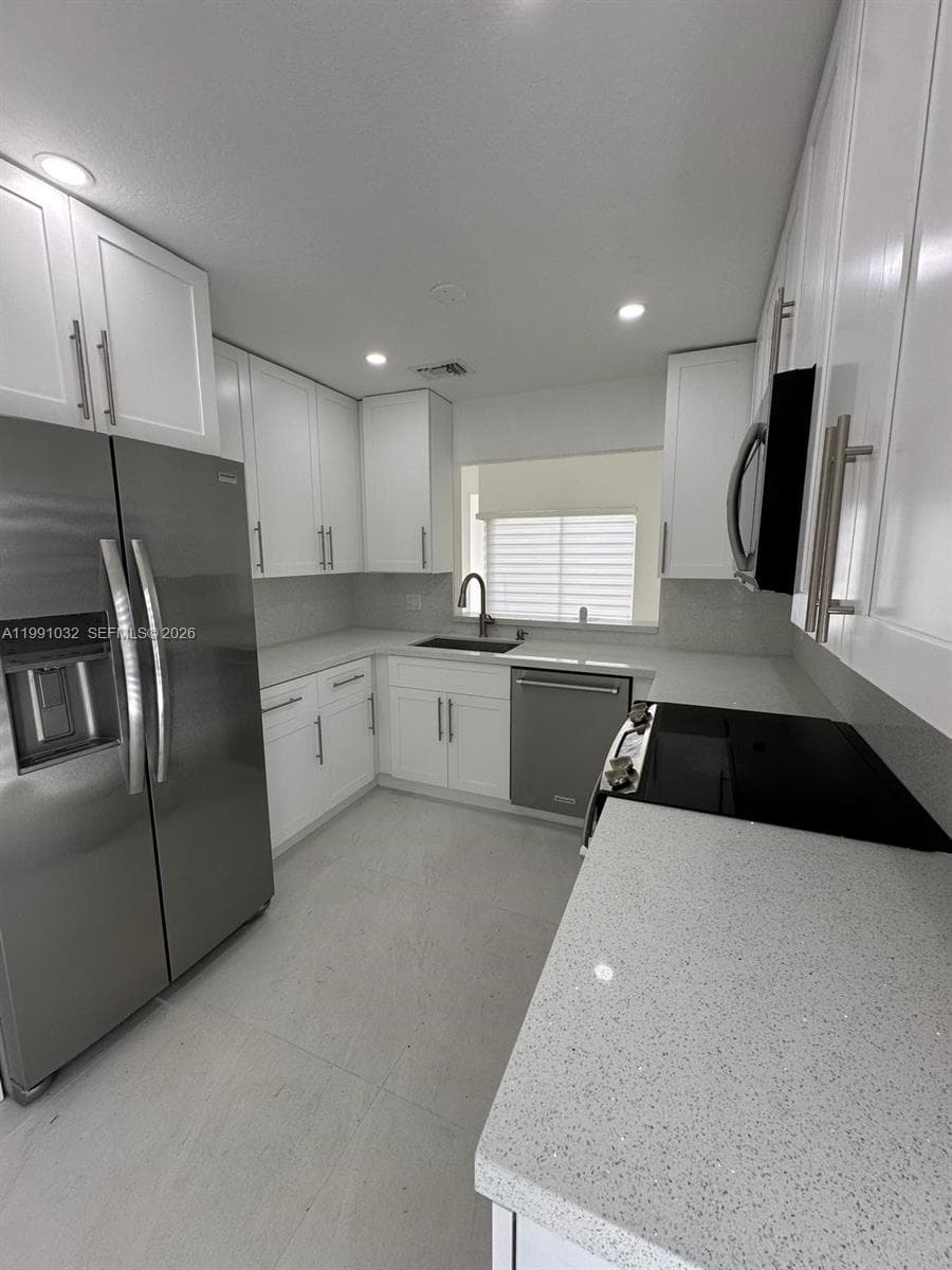 20926 SW 124th Ave Rd, Miami FL 33177 — 2