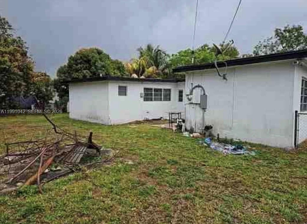 2345 NW 161st St, Miami Gardens FL 33054 — 17