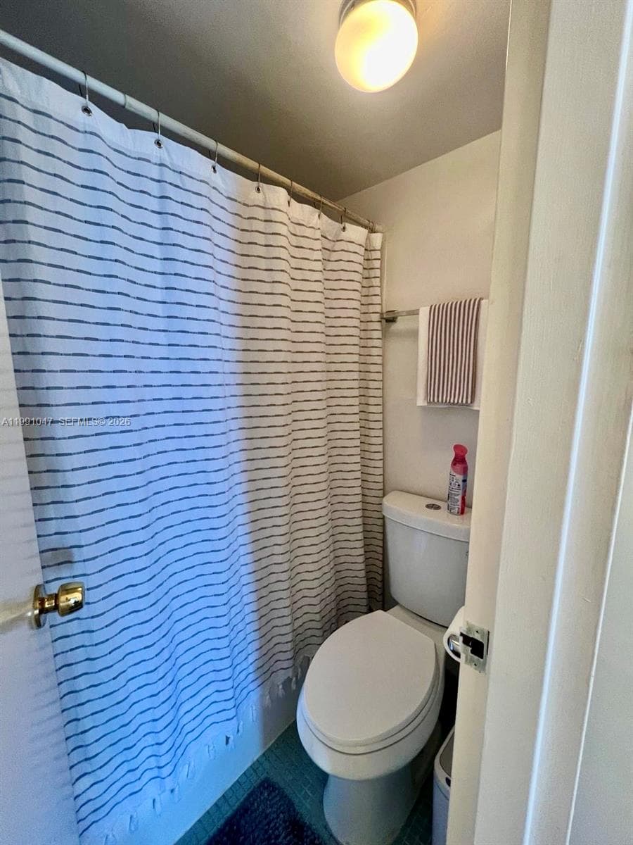 2350 NE 135th St # 208, North Miami FL 33181 — 10