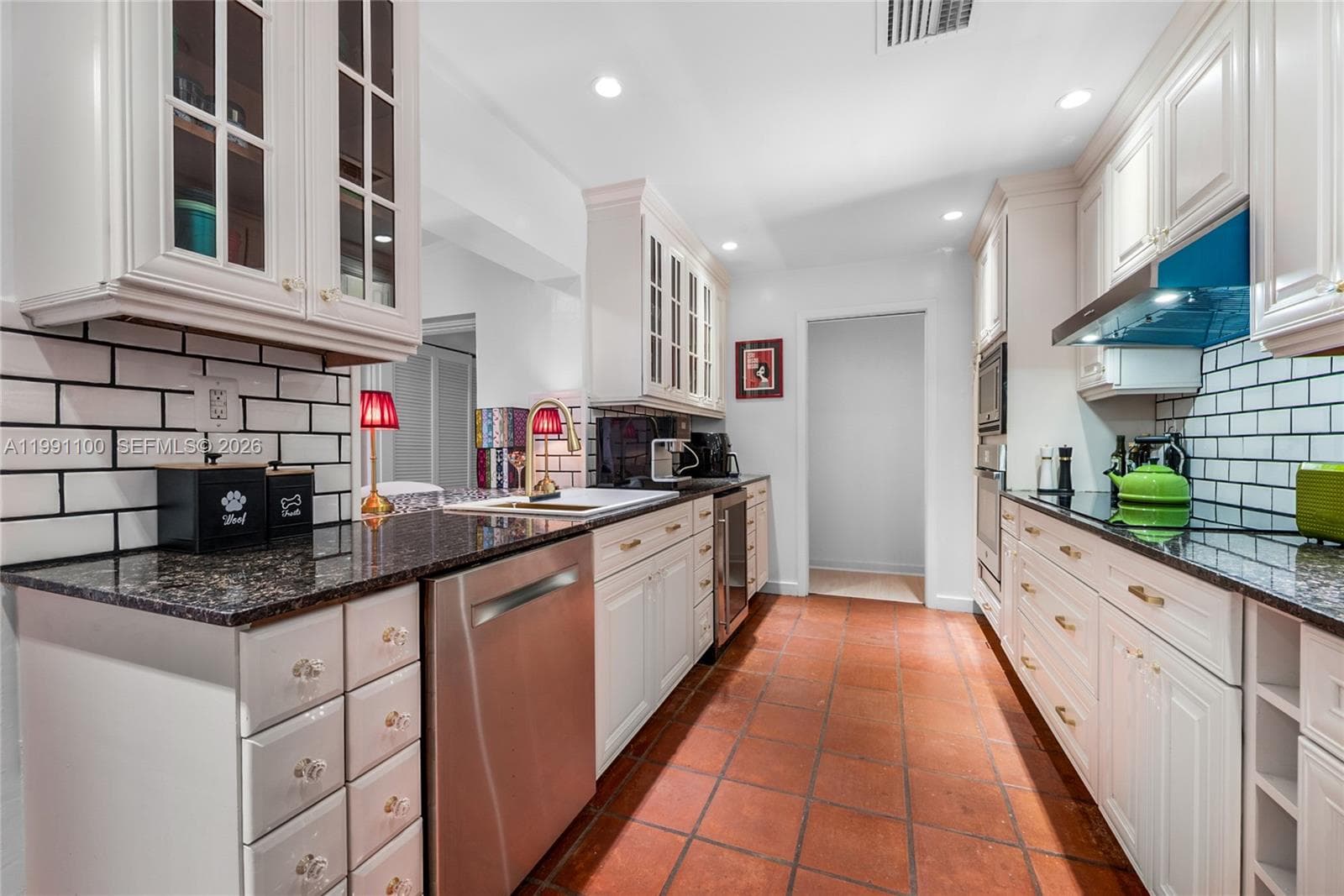 3620 Battersea Rd, Miami FL 33133 — 13