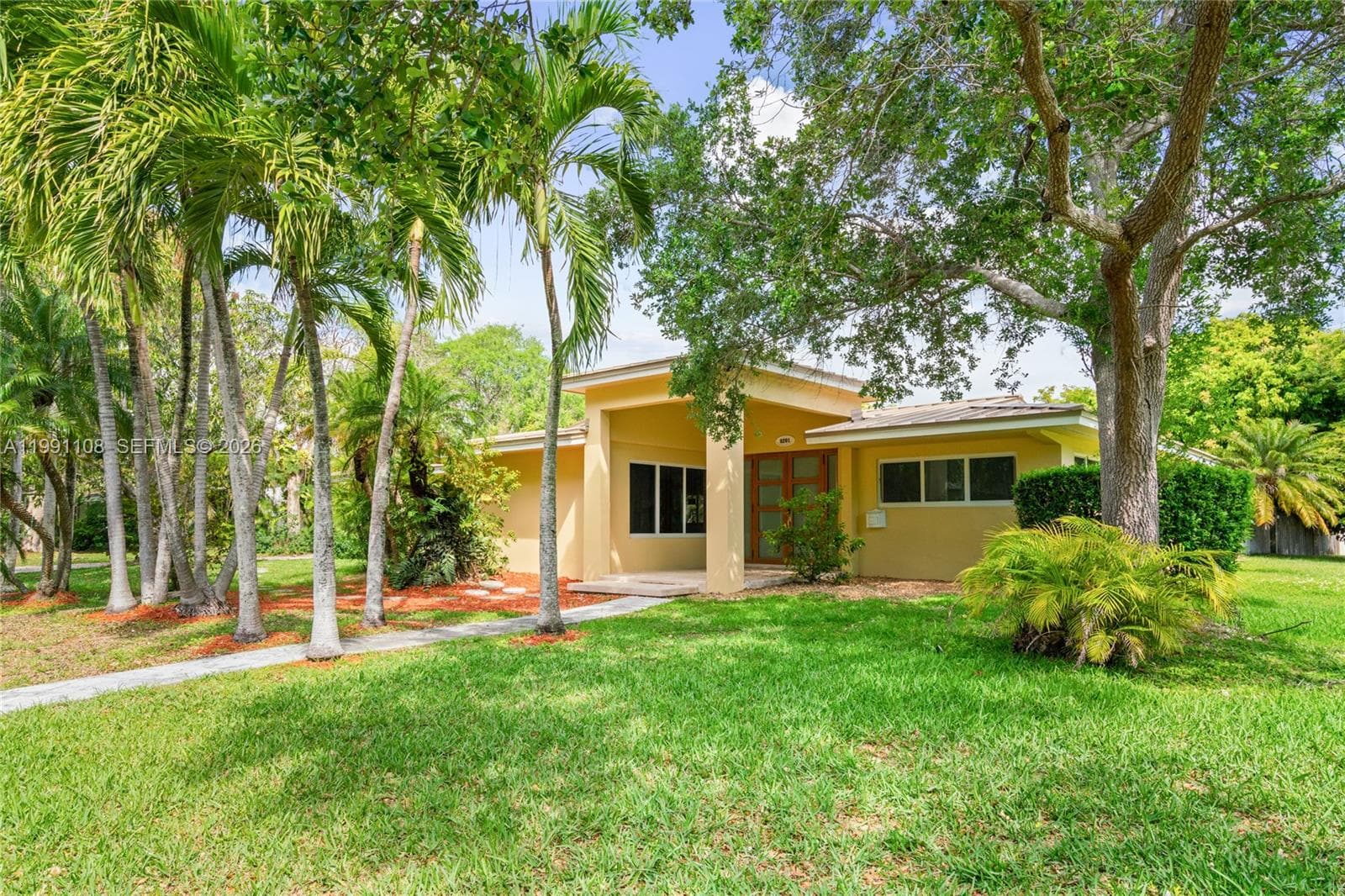 8201 SW 150th Dr, Palmetto Bay FL 33158 — 1