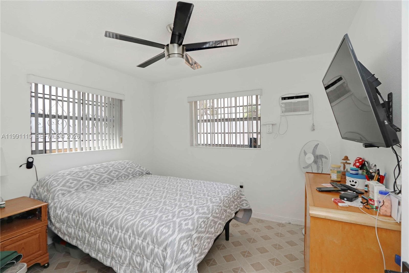 3191 SW 23rd St, Miami FL 33145 — 52