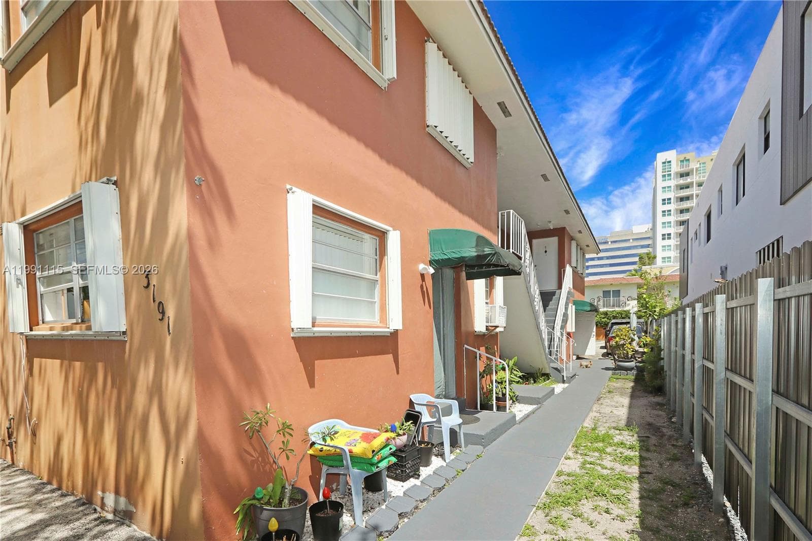 3191 SW 23rd St, Miami FL 33145 — 17