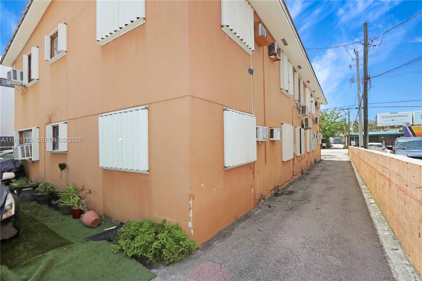 3191 SW 23rd St, Miami FL 33145 — 20