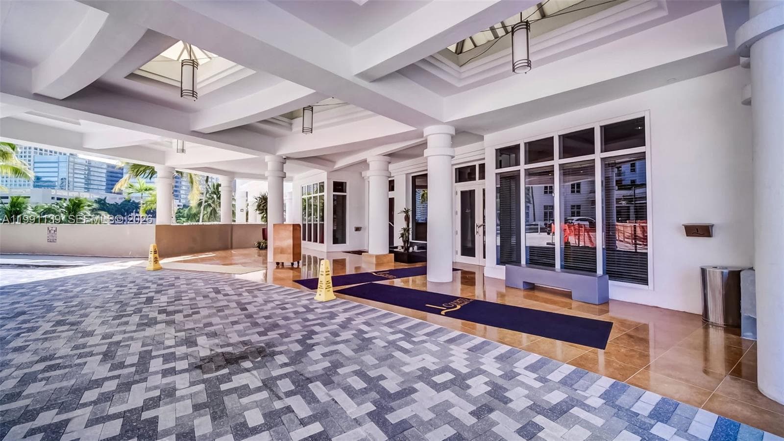 801 Brickell Key Blvd # 2502, Miami FL 33131 — 2
