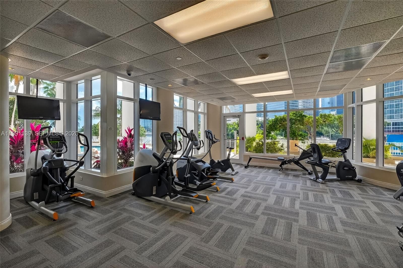 801 Brickell Key Blvd # 2502, Miami FL 33131 — 33