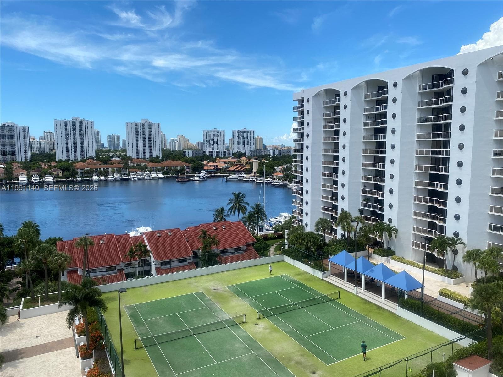 3640 Yacht Club Dr # 1009, Aventura FL 33180 — 3