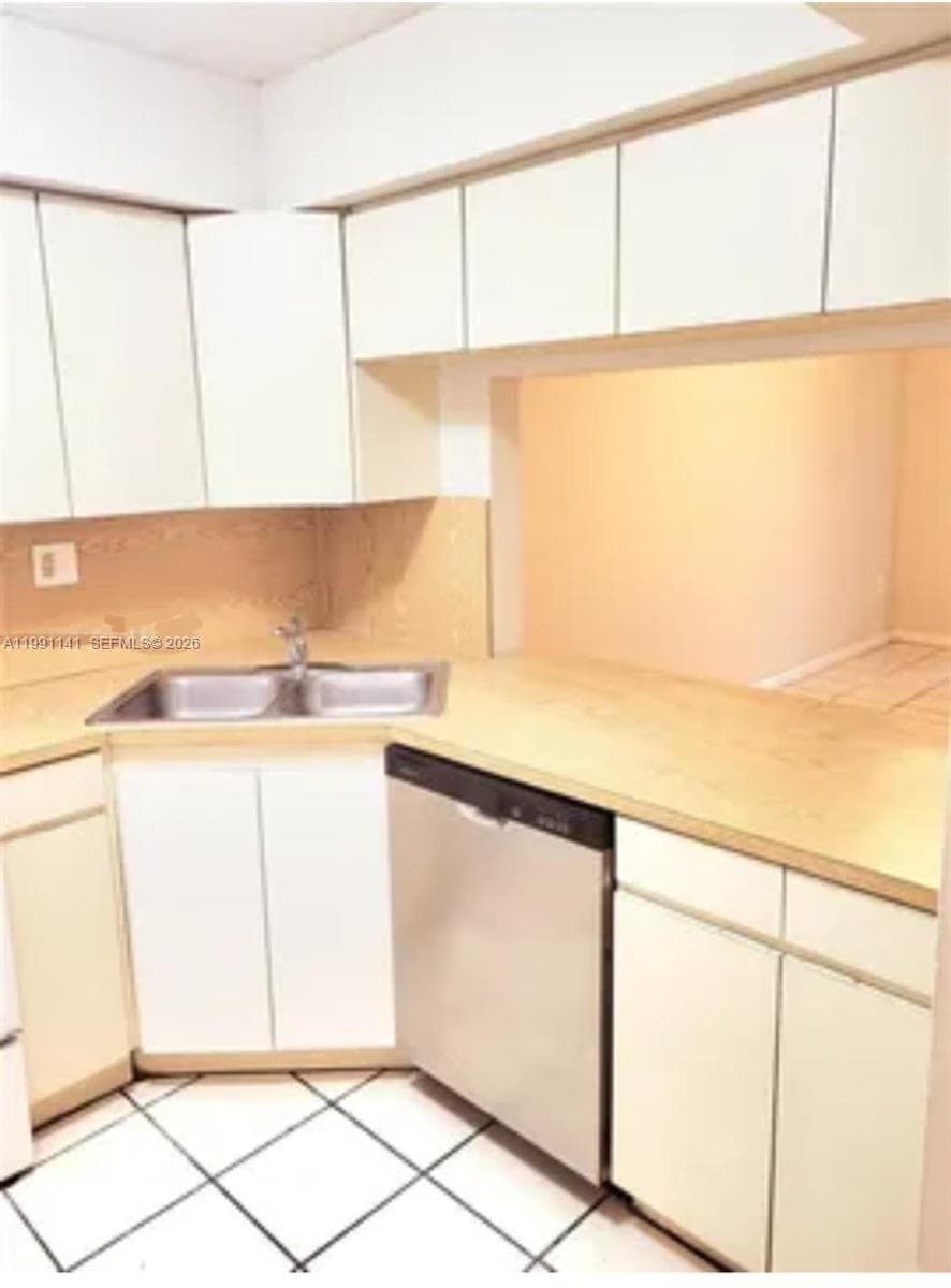 5765 W 25th Ct # 211, Hialeah FL 33016 — 7