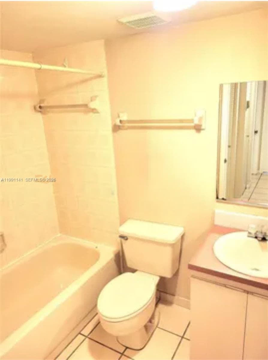 5765 W 25th Ct # 211, Hialeah FL 33016 — 15