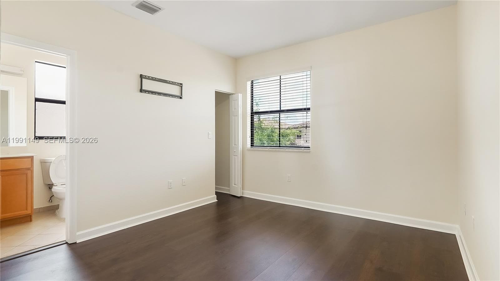 8841 W 34th Ct, Hialeah FL 33018 — 45