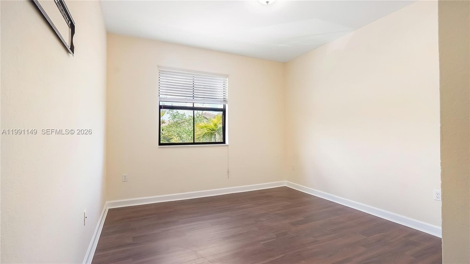 8841 W 34th Ct, Hialeah FL 33018 — 51