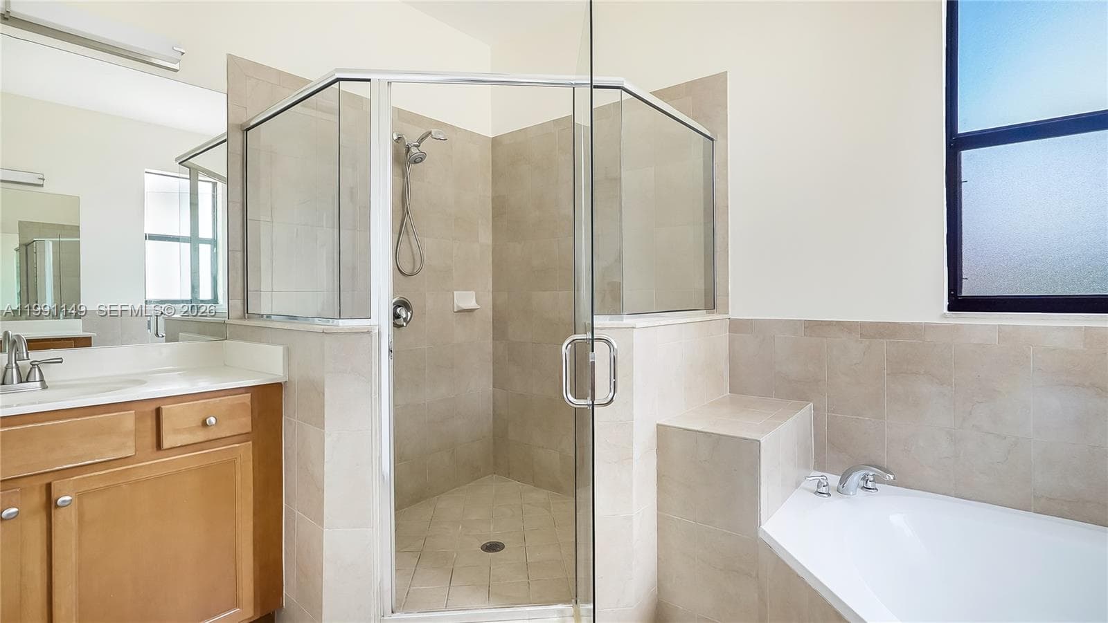 8841 W 34th Ct, Hialeah FL 33018 — 39