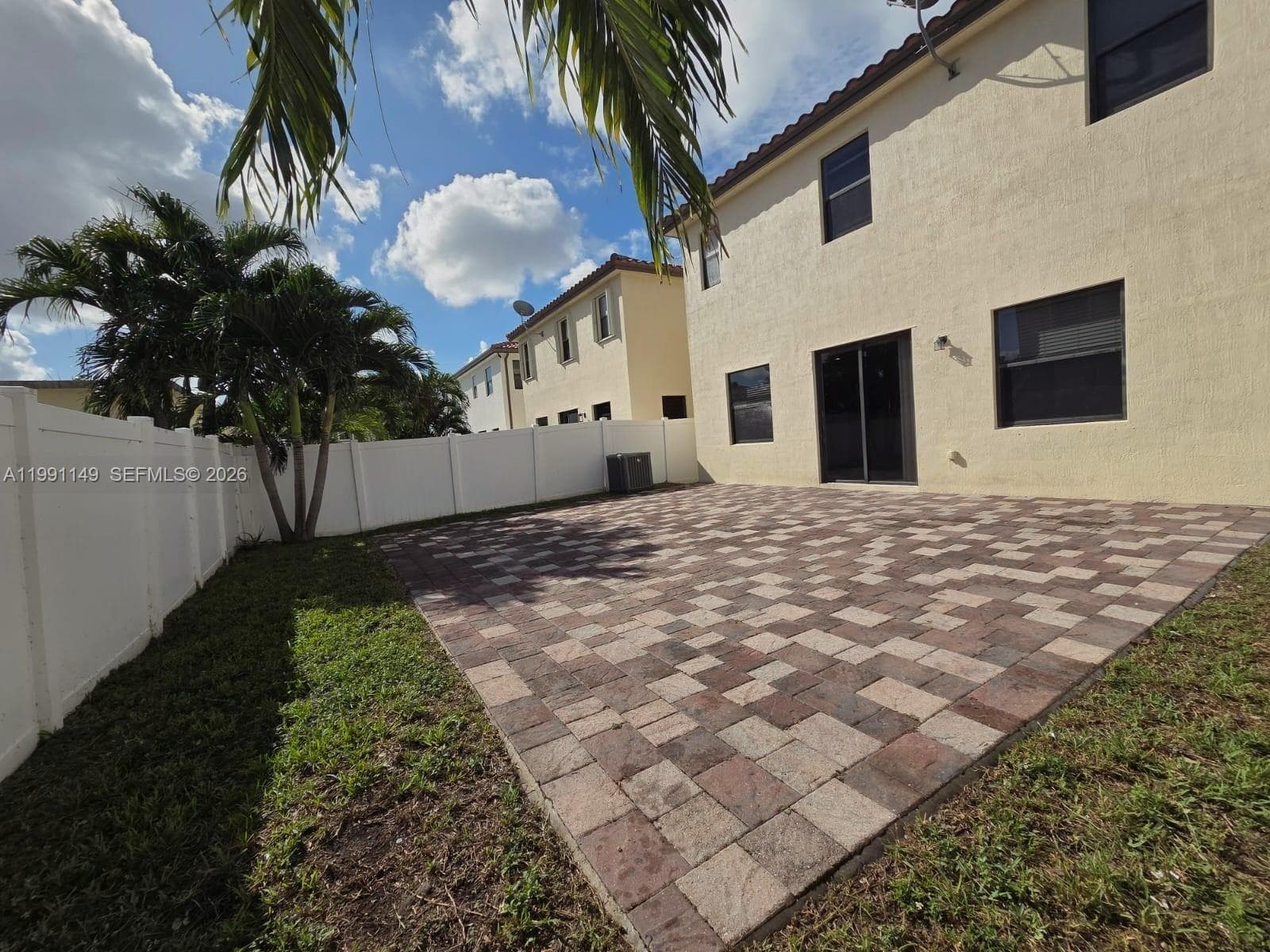 8841 W 34th Ct, Hialeah FL 33018 — 60