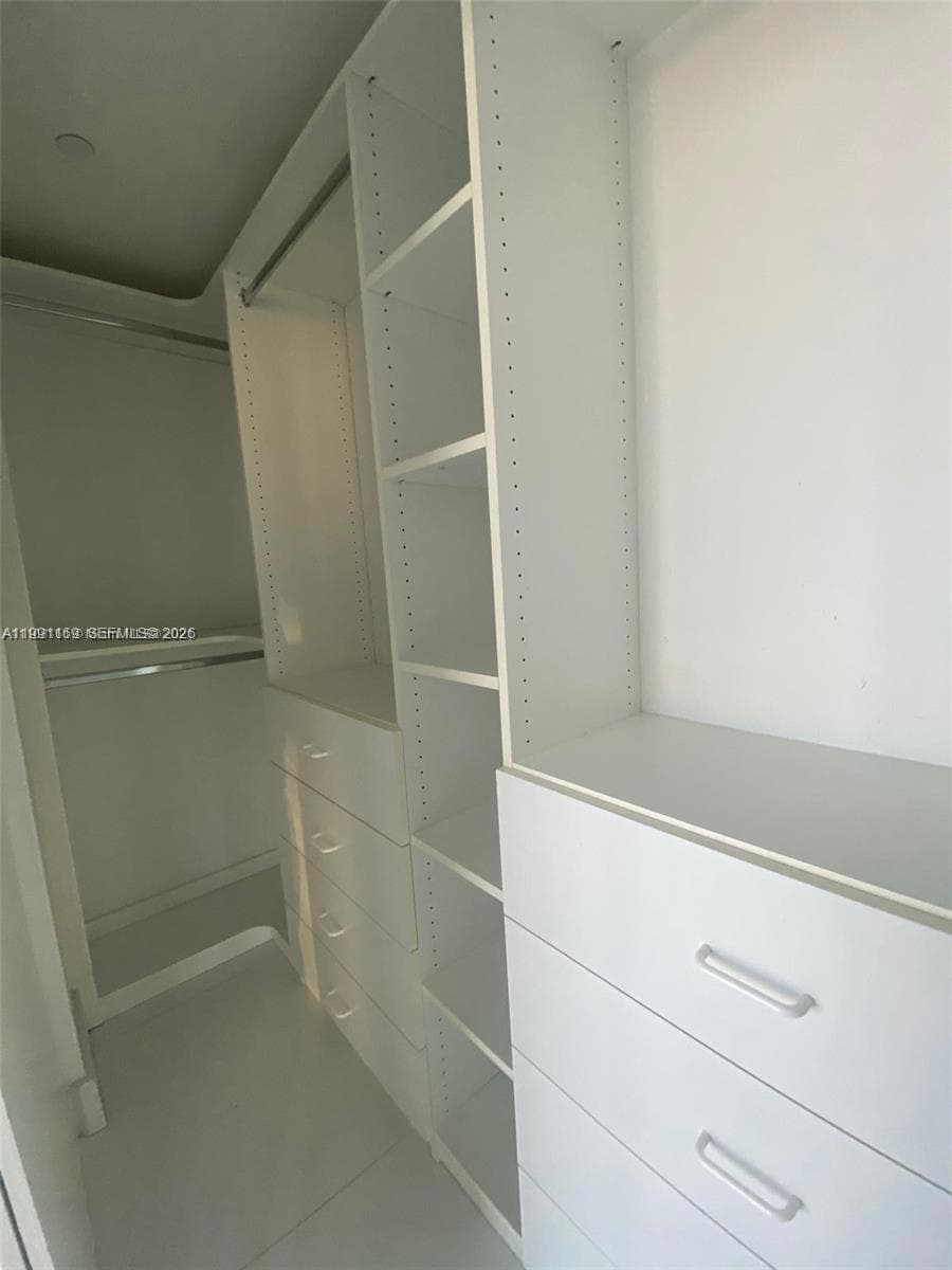 495 Brickell Ave # 2902, Miami FL 33131 — 10