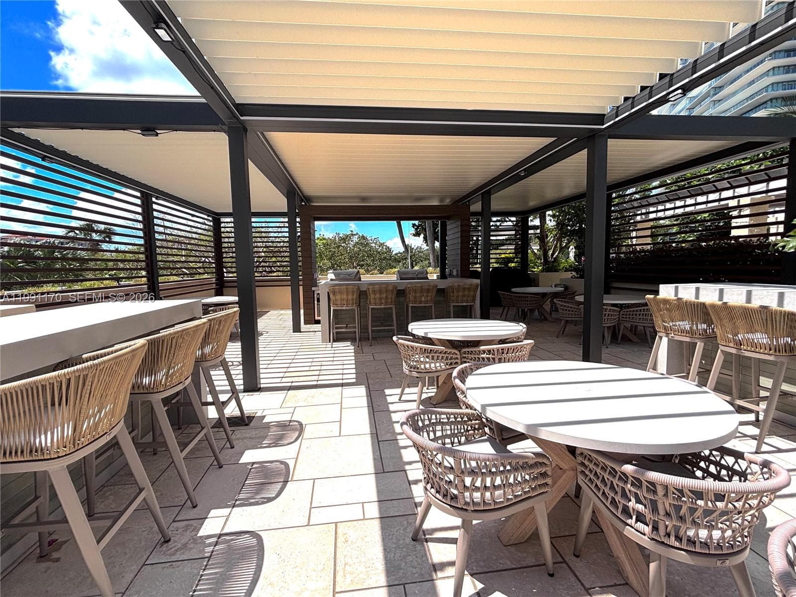 400 S Pointe Dr # 408, Miami Beach FL 33139 — 32