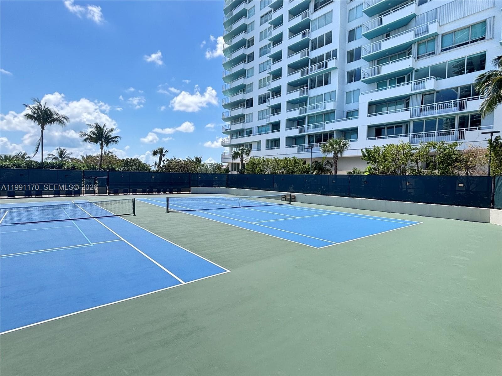 400 S Pointe Dr # 408, Miami Beach FL 33139 — 34