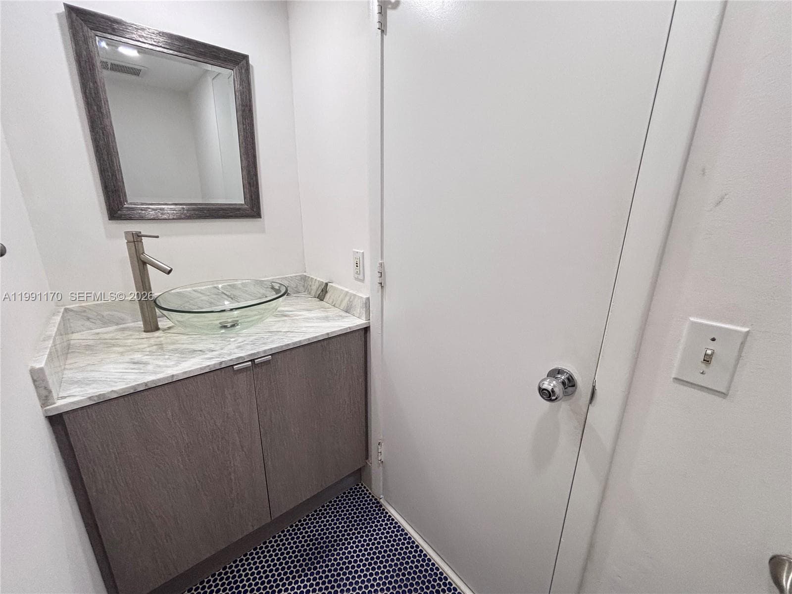 400 S Pointe Dr # 408, Miami Beach FL 33139 — 11