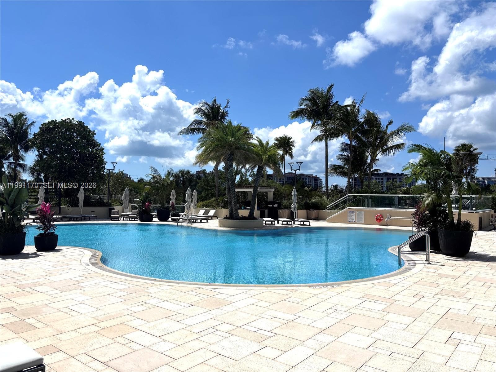 400 S Pointe Dr # 408, Miami Beach FL 33139 — 25