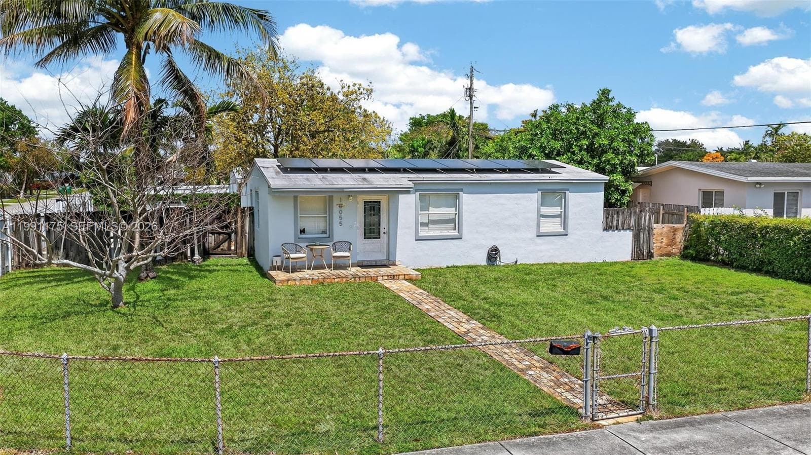10055 SW 52nd Ter, Miami FL 33165 — 2