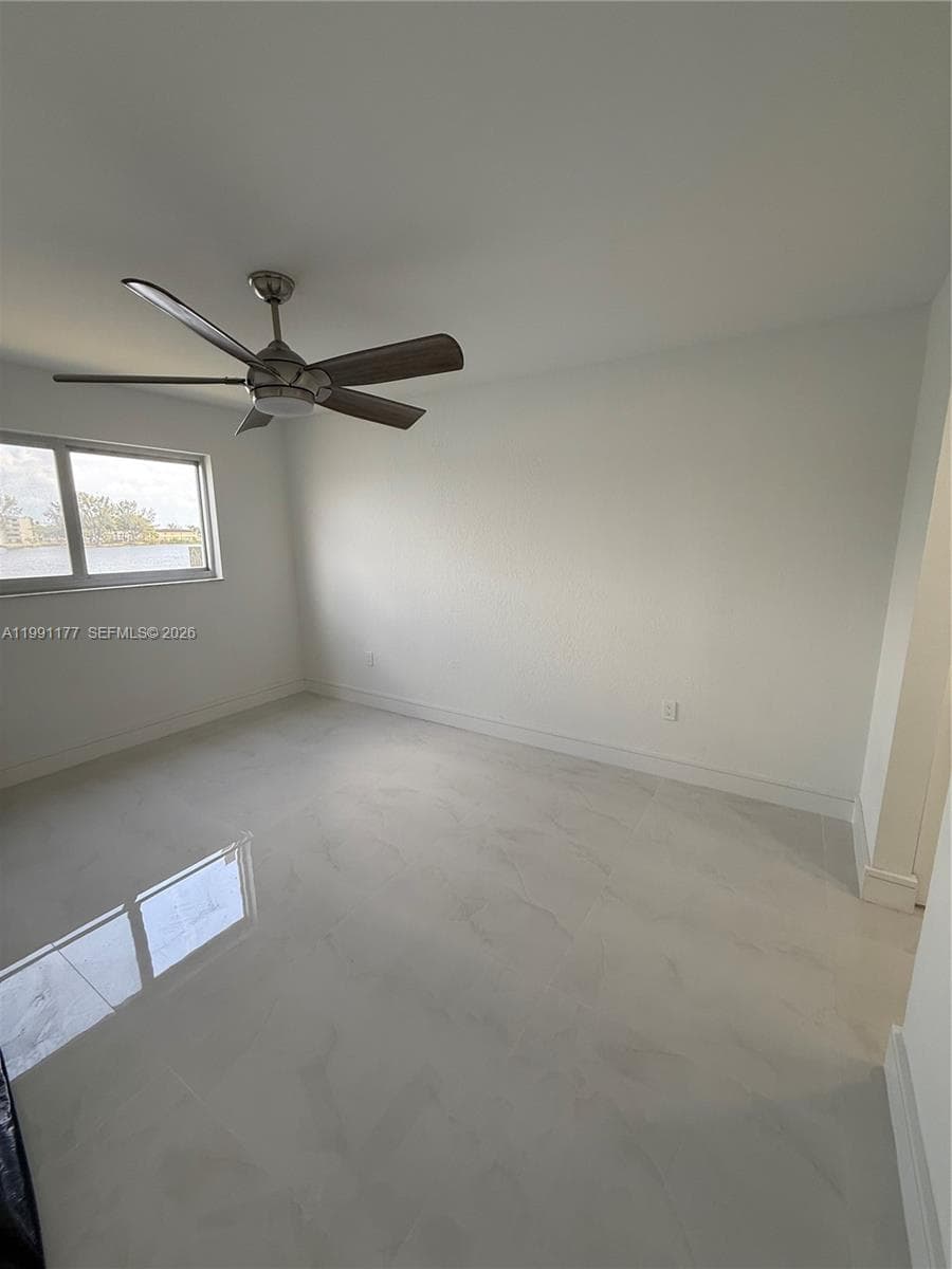 9915 W Okeechobee Rd # 201, Hialeah Gardens FL 33016 — 5