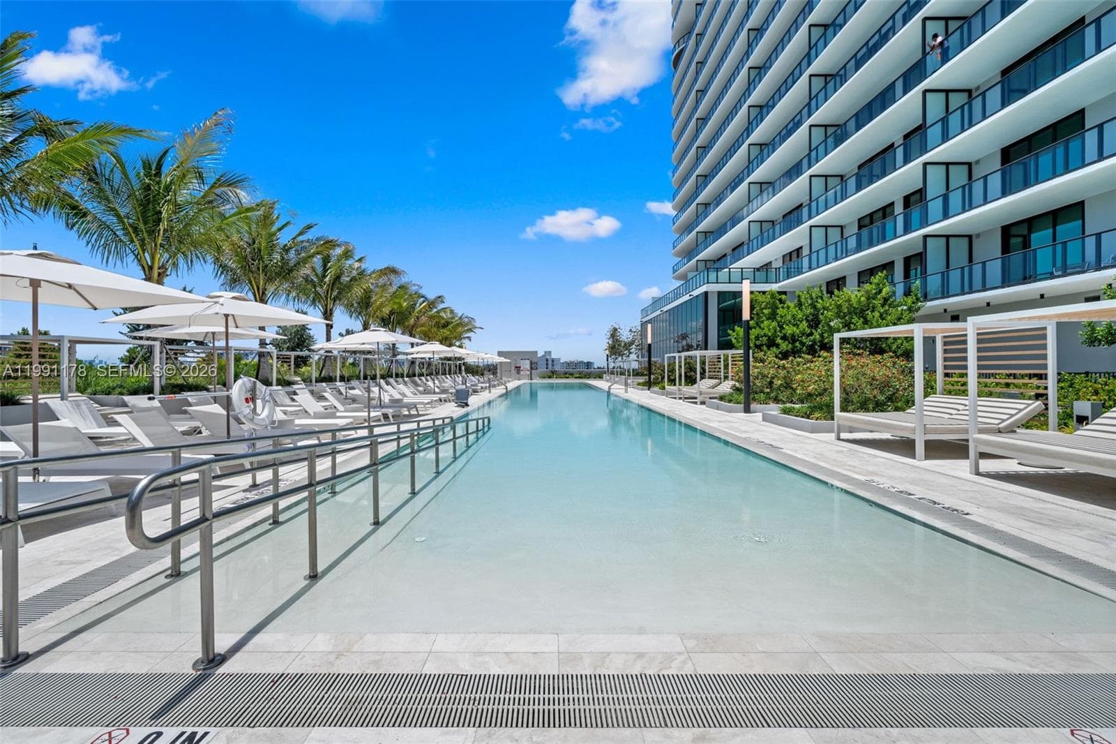 580 72nd St # 1402, Miami Beach FL 33141 — 30