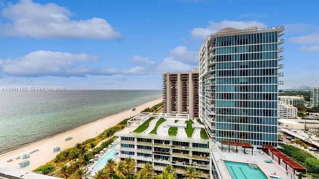 6801 Collins Ave # 1208, Miami Beach FL 33141 — 24