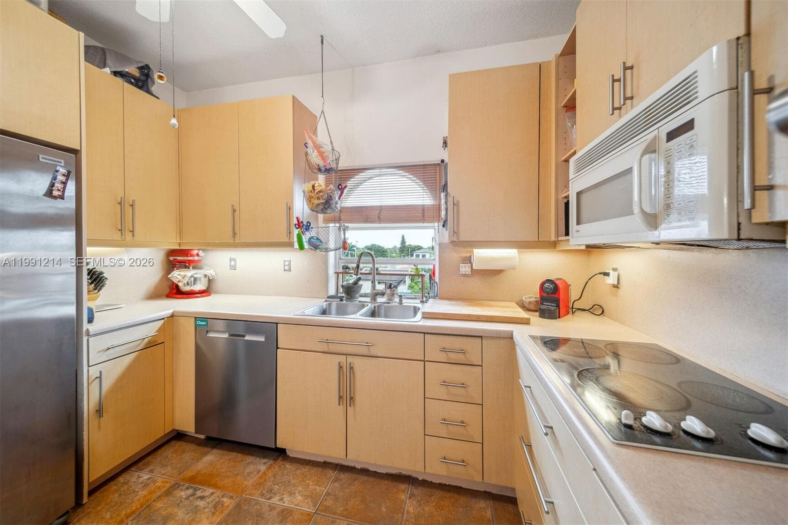 9008 Collins Ave # 402, Surfside FL 33154 — 19
