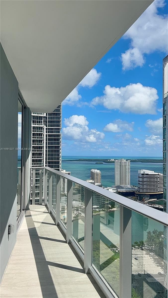 77 SE 5TH ST. # 3614, Miami FL 33131 — 16