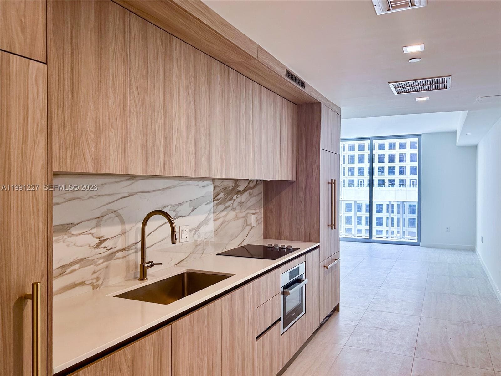 77 SE 5TH ST. # 3614, Miami FL 33131 — 3
