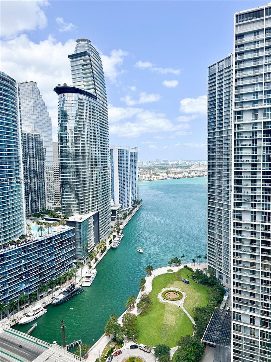77 SE 5TH ST. # 3614, Miami FL 33131 — 1